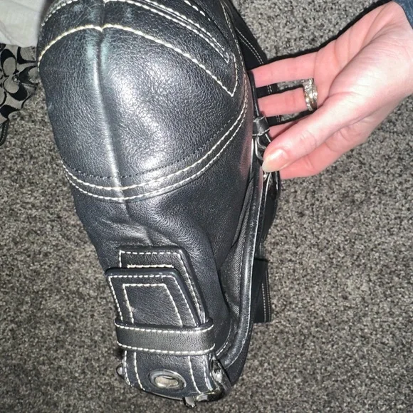 Authentic Coach - Black Leather Handbag with Silver Buckle - Picture 5 of 14